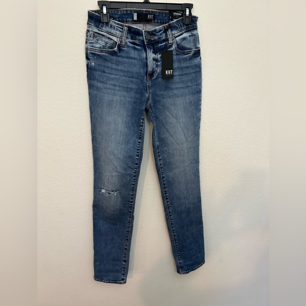 NWT KUT from the Kloth Catherine Boyfriend Jeans Size 2